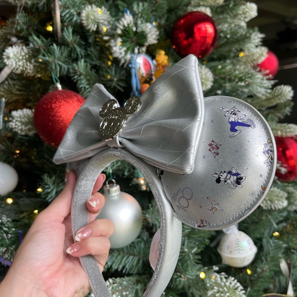 Minnie Ears Loungefly D100 - Picture 3 of 6